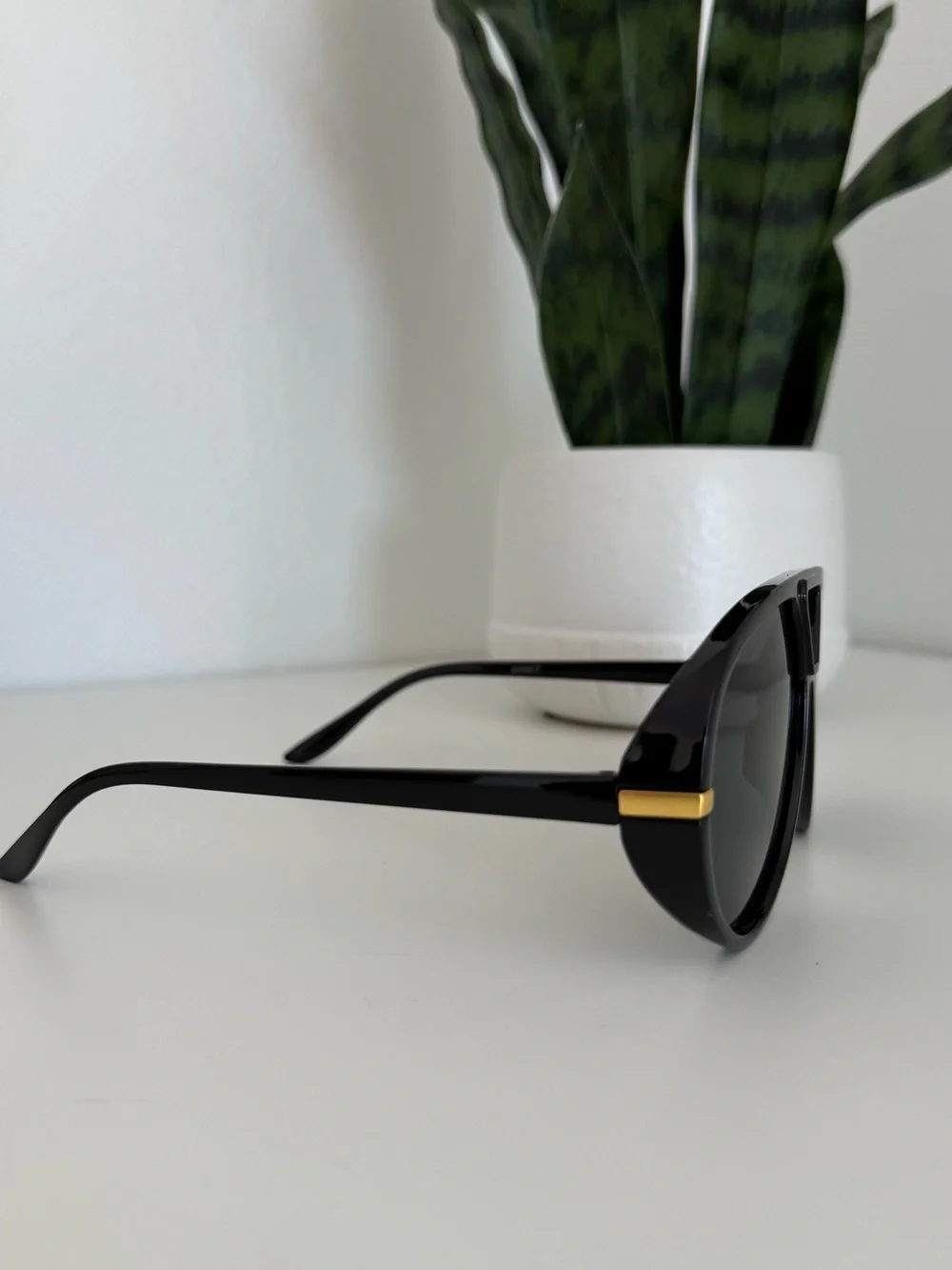 New Black Oversized Aviator Sunglasses with Gold Accents